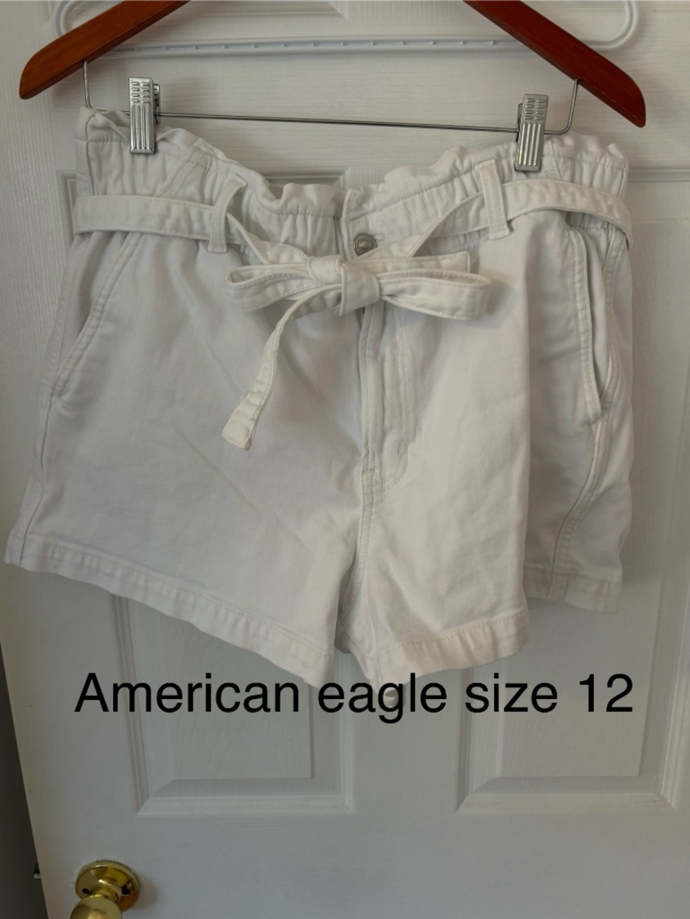 American eagle shorts size 12 white